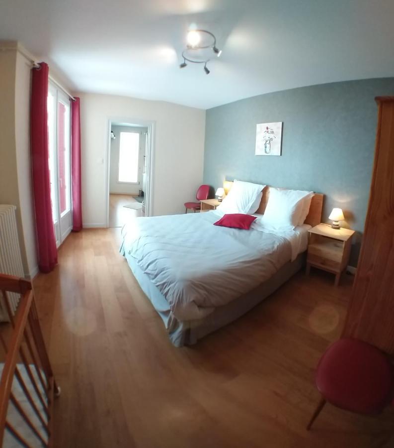 Vila Les Planchettes Orcival Exteriér fotografie