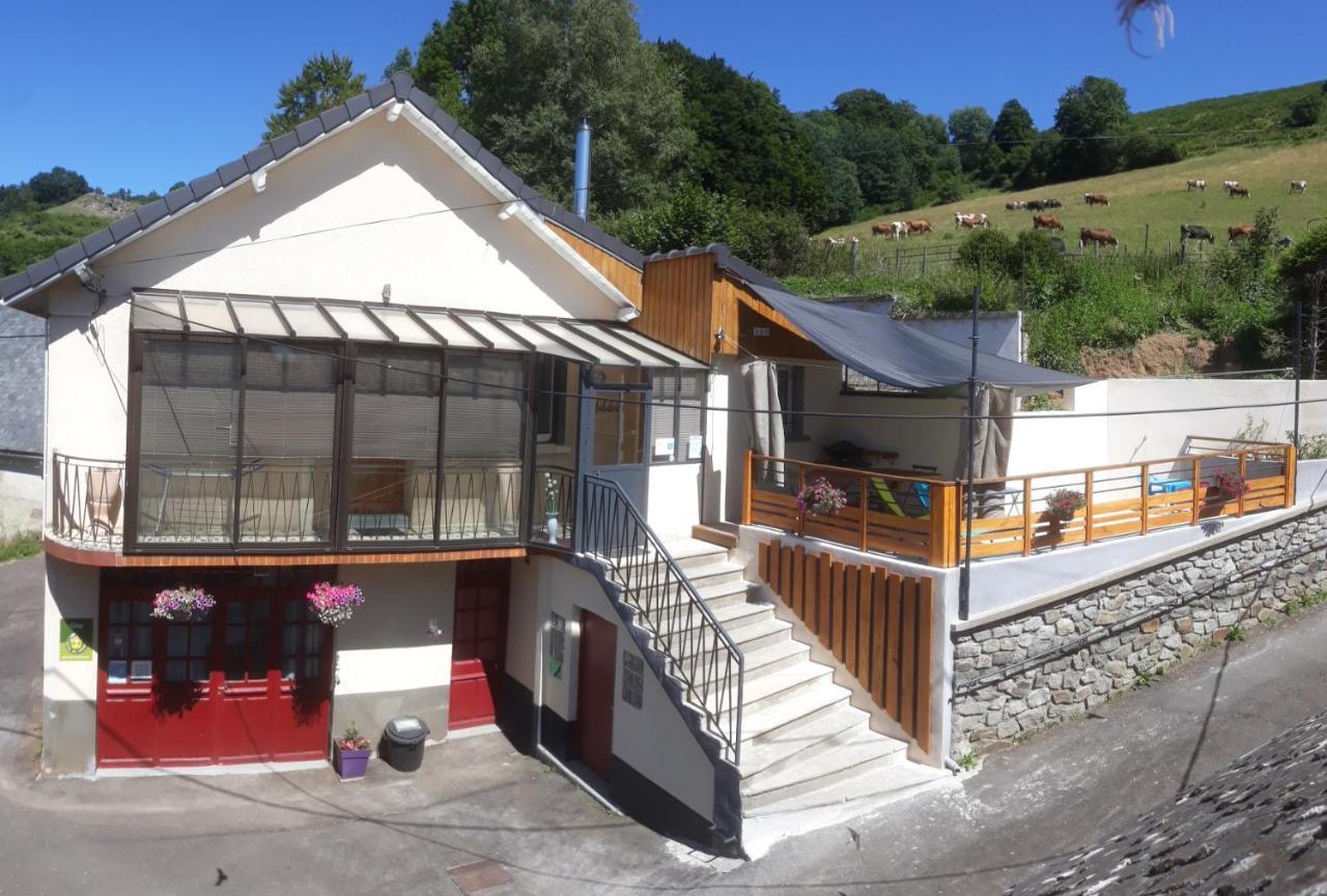 Vila Les Planchettes Orcival Exteriér fotografie