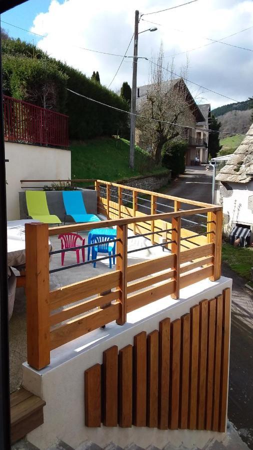 Vila Les Planchettes Orcival Exteriér fotografie