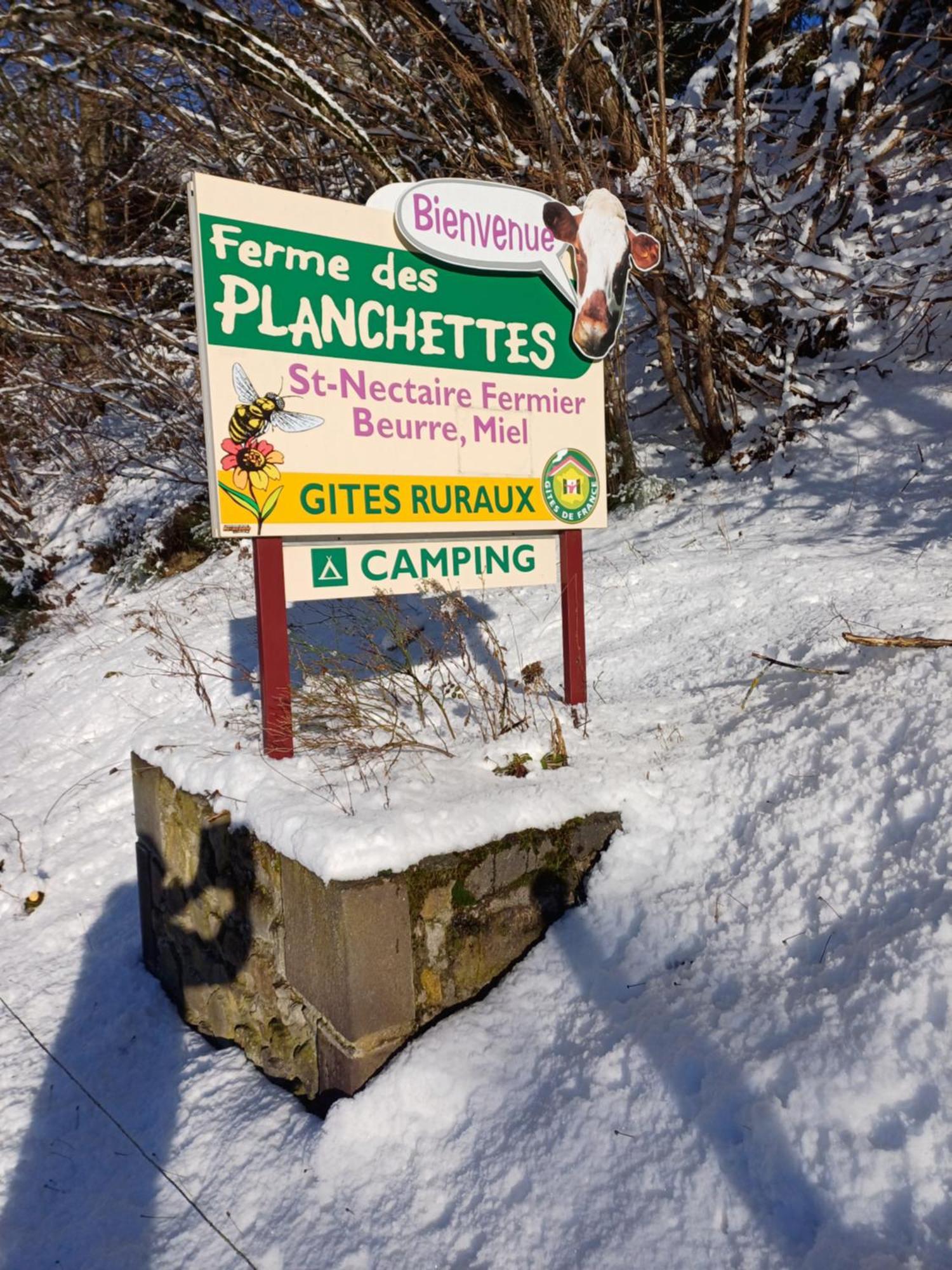 Vila Les Planchettes Orcival Exteriér fotografie